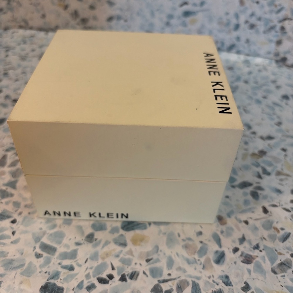 Anne Klein Women's Rose Gold Crystal Watch and Bracelet Set - Picture 4 of 4
